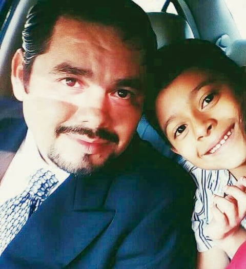 16032017 Jesús con su hijo, André Gómez.