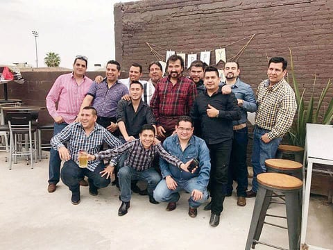 16032017 En el festejo de José Cruz.