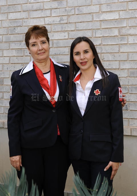 Alma Rosa de Pérez y Melina Reyes de Morales