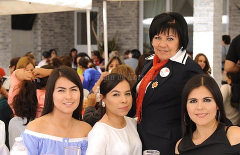 Yaneth, Mayra, Silvia y Rosy