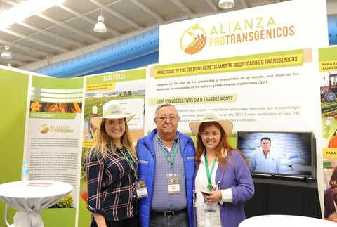 Alejandra Méndez Anaya, Mario Valdés Berlanga y Sofía González Pinzón