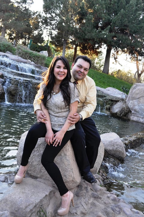 18032017 Julio Alejandro Valdez Muñoz contrae nupcias con su prometida Alexis Niño Quiñones en la Iglesia de Nuestra Señora de Todos Los Ángeles. La pareja estará acompañada por sus padres en este día tan importante: José Luis Valdez López y Nancy Patricia Muñoz Olguin; José G. Niño Rodríguez y Bertha Alicia Quiñones Marrero. Posteriormente, el brindis se recibirá en Hacienda Los Ángeles.