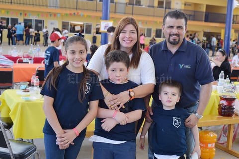 22032017 Adriana, Rolando, Andrea, Elías y David.