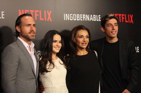 El actor Erik Hayser, posa junto a Alicia Jaziz, Aida López, y Alberto Guerra , hoy miércoles 23 de marzo de 2017, durante la conferencia de prensa de la serie "Ingobernable", en la que Kate del Castillo interpreta a la primera dama en Ciudad de México.