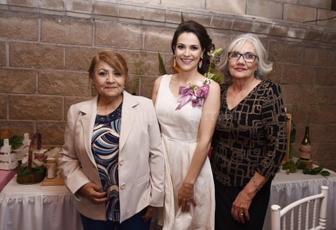 26032017 POR CASARSE.  María Julia Elías Lozano en su despedida de soltera.