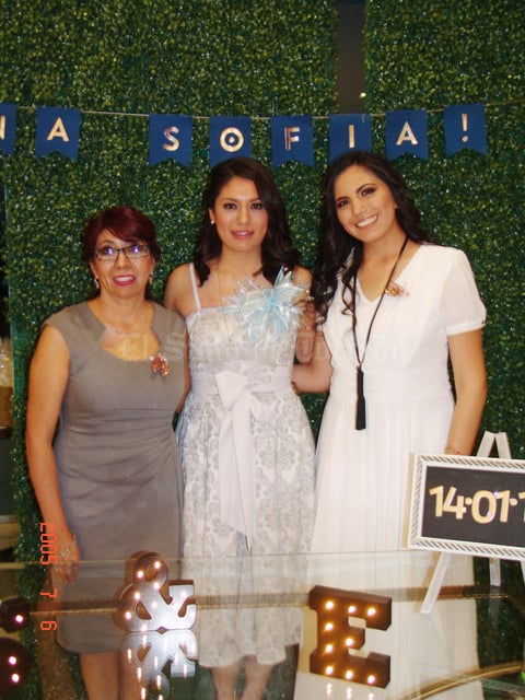 26032017 SE CASARá EN ABRIL.  Ana Sofía Meza con María Eugenia Cervantes y Mary Carmen Meza.