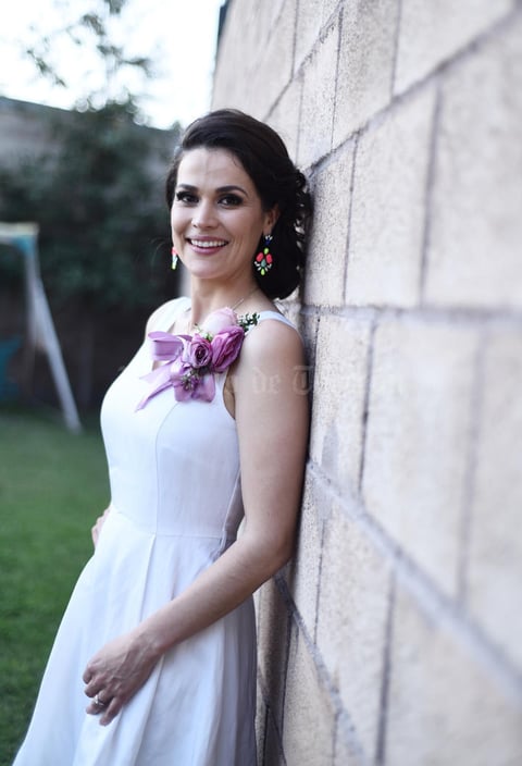 28032017 CERCA DE LLEGAR AL ALTAR.  María Julia Elías Lozano.