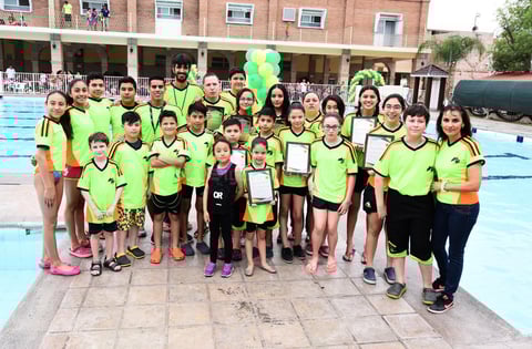 Equipo de Natación Delfines del Club San Isidro