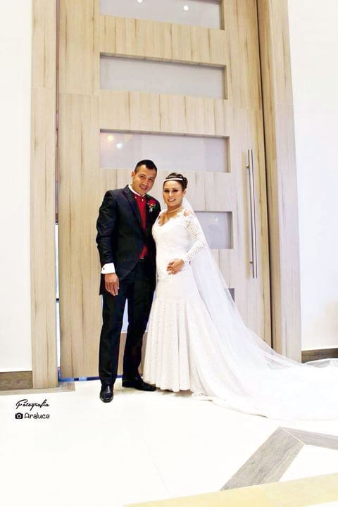 02042017 Luis Armando Gómez Martínez contrajo matrimonio con Paulina Sarahí Sánchez Solís el pasado 4 de marzo en el Centro de Convenciones La Española. Estuvieron acompañados por sus padres, Félix Gómez Campos y Cleotilde Martínez Martínez; Juan Gerardo Sánchez Esquivel y Maricruz Solís de Sánchez. - Fotografía Araluce.