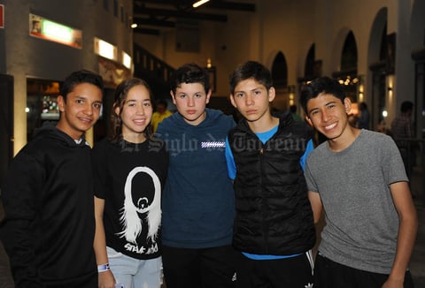 03042017 André, Caro, Ricardo, Juan y Moisés.