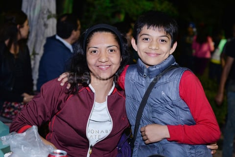 02042017 MUY CONTENTOS.  Natalia y Jesús Daniel.
