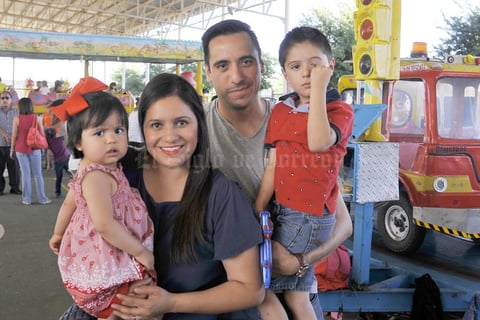 04042017 Victoria, Ileana, David y David.