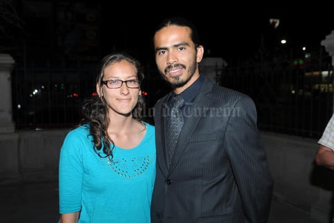 05042017 Néstor y Almendra.