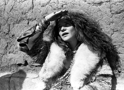 La cantante de blues y rock 'n roll, Janis Joplin falleció a los 27 años de sobredosis de heroina el 4 de octubre de 1970.