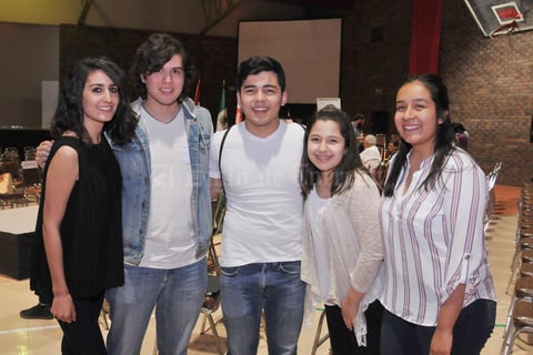 08042017 Karla, Favio, Marwan, Laura y Lucía.