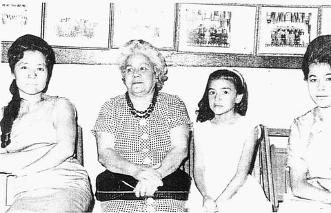 09042017 Familia Tea, hace algunas décadas.