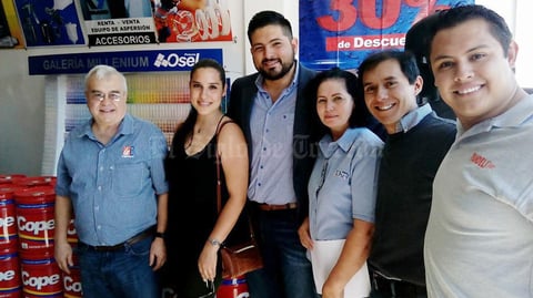 09042017 PRESENTES EN APERTURA.  David, Yocelyn, Jorge, Dina, Rubén y Arturo.