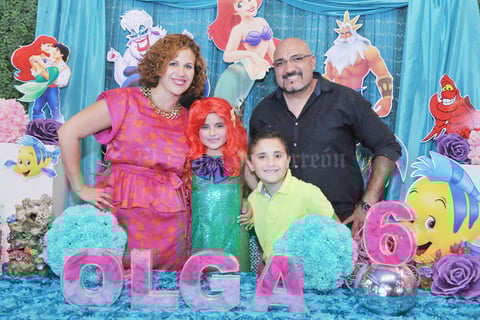 09042017 DIVERTIDA FIESTA.  La pequeña Olga acompañada de Gabriela, Mario y Mario Alberto, en su celebración por su sexto aniversario de vida.