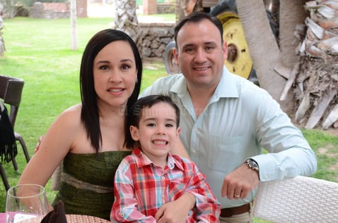 Angélica, Luis Fer y Fernando