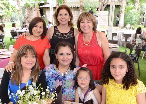 Blanca, Sandy, Valentina, Natalia, Betty, Lily y Martha