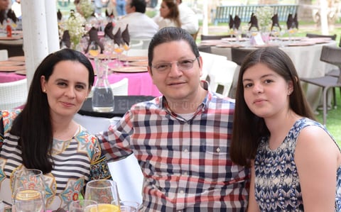 Lolita, Agustín y Pau