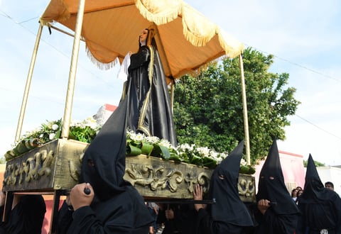Viesca, considerado como uno de los seis pueblos "Mágicos" con los que cuenta el Estado de Coahuila, celebró una de las conmemoraciones religiosas más antiguas desde su fundación como lo es la Procesión del Silencio.