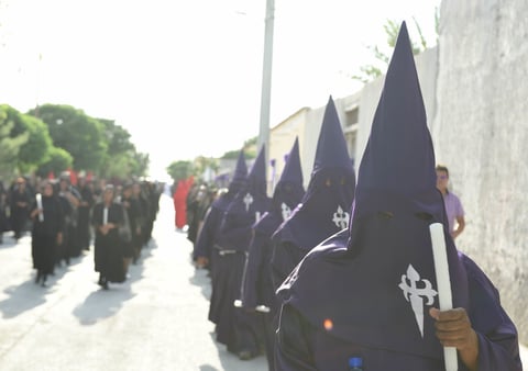 Se celebró la tercera edición de la Procesión del Silencio en Viesca.