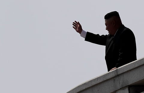 Con la presencia del líder, Kim Jong-un, el régimen de Pyongyang hizo una monumental exhibición de armamento en el 105 aniversario del fundador del país Kim Il-sung y en un momento de preocupación internacional por la elevada tensión en la región.