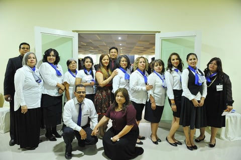 16042017 FESTEJAN 27 ANIVERSARIO.  Miembros de la Iglesia Dunamis.