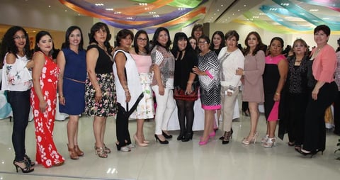 17042017 Sheila, Alejandra, Erika, Olí, Rocío, Dorian, Andrea, Sandra, Norma, Eva, Mayela, Marisol, Lolis, Martha, Elena y Blanca.