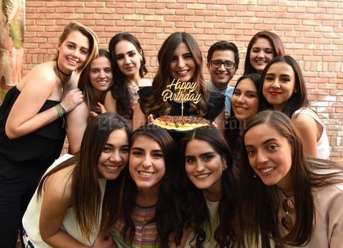17042017 FESTEJA 21 AñOS.  Ana Sofía con sus invitados.