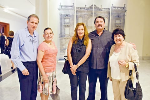16042017 EN RECIENTE EVENTO.  Jaime, Pilar, Esthela, David y Silvia.