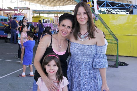 16042017 Roberta, Ana y María Isabel.