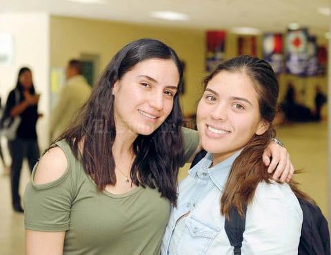 18042017 AMIGAS.  Andrea y Alejandra.
