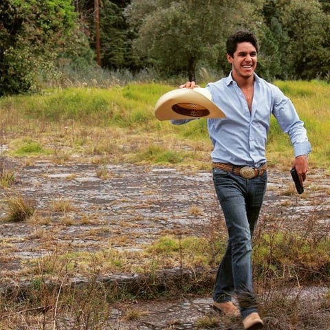 Usuarios de las redes sociales han señalado el hijo de Eduardo Capetillo parece su gemelo.