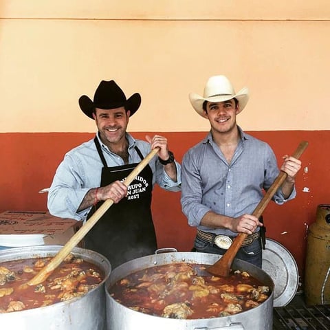 Aunque hace varios días dio a conocer la imagen con su hijo Eduardo, en Instagram causó gran revuelo entre sus seguidores.