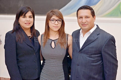 20042017 EN FAMILIA.  María Teresa, Maritere y Manuel.