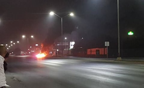 La situación de riesgo inició pasadas las 2:00 horas en el bulevard Hidalgo, a la altura de la colonia La Cima y se extendió a zonas aledañas como Las Cumbres, Aztlán, La Cañada, entre otras.