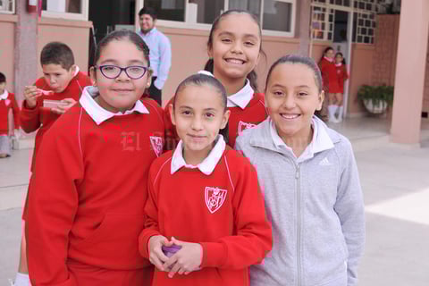 22042017 MUY LINDAS.  Alma, Ana Paola, Valeria y Renatha.