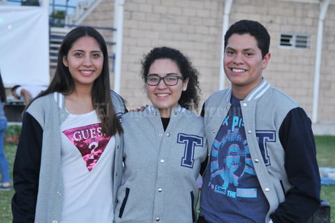 24042017 Diana, Mariana y Paco.