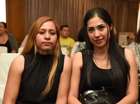 24042017 Karina y Samantha.