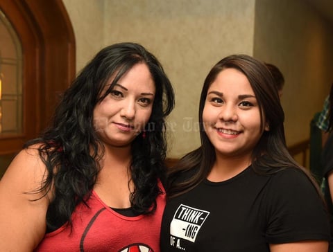 24042017 Victoria de León y Elizabeth Iglesias.