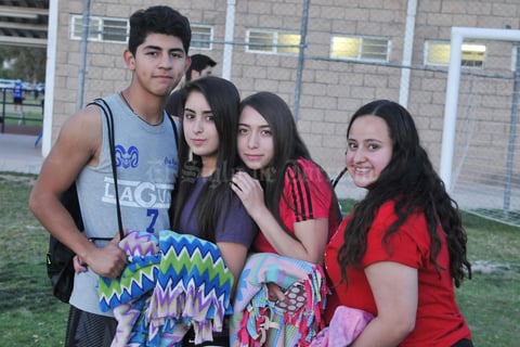 24042017 Víctor, Raquel, Fernanda y Ana Pau.