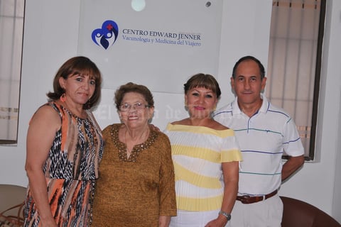 23042017 Nora Rodríguez, Estela de Martínez, Adriana de Badallo y Gil Badallo.