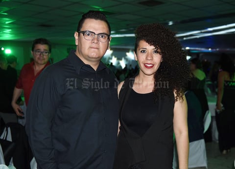 23042017 Jesús Chávez y Laura.