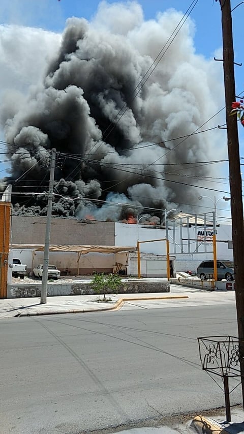 El fuego ha consumido la empresa.