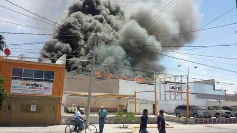 La vialidad está cerrada por las labores.