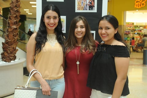 27042017 Marlene, Jennifer y Thalía.