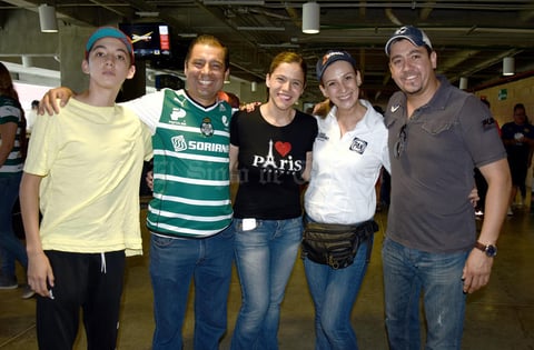 27042017 Isaac, Héctor, Sofía, Astrid y Druzzo.