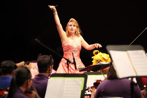 La Orquesta Sinfónica de la Academia Cesaretti regaló este concierto a los niños duranguenses para conmemorar su día por adelantado.